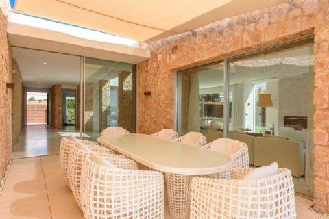 Villa for sale on Ibiza, Spain 5 bedrooms, 421 sq.m. No. 45318 - photo 10