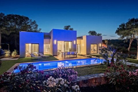Villa for sale in Alicante, Spain 3 bedrooms, 285 sq.m. No. 45760 - photo 3
