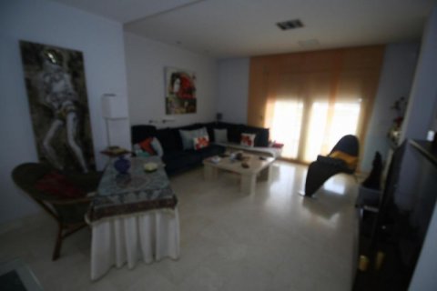 Villa for sale in Alicante, Spain 4 bedrooms, 400 sq.m. No. 44238 - photo 8