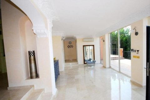 Villa for sale in Altea, Alicante, Spain 5 bedrooms,  No. 45175 - photo 7