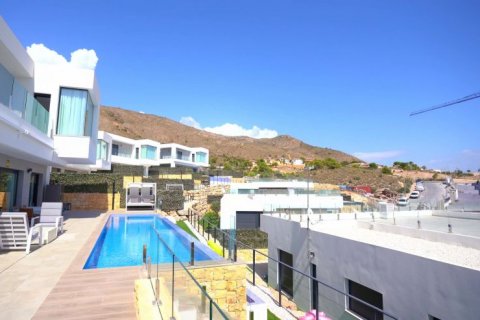 Villa for sale in Finestrat, Alicante, Spain 4 bedrooms, 300 sq.m. No. 41480 - photo 5