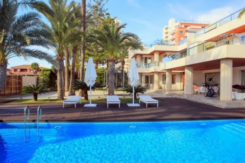 Villa for sale in Torrevieja, Alicante, Spain 6 bedrooms, 910 sq.m. No. 41598 - photo 5