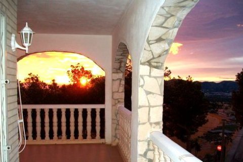 Villa for sale in La Nucia, Alicante, Spain 3 bedrooms, 320 sq.m. No. 45359 - photo 7