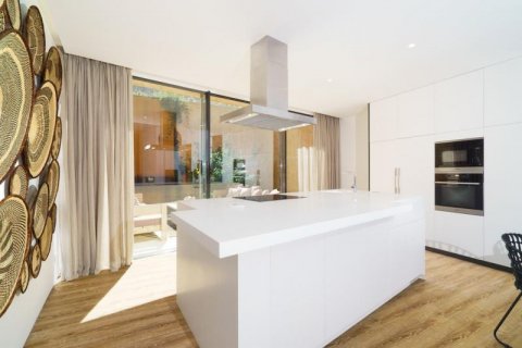 Villa for sale in Javea, Alicante, Spain 3 bedrooms, 300 sq.m. No. 44219 - photo 7