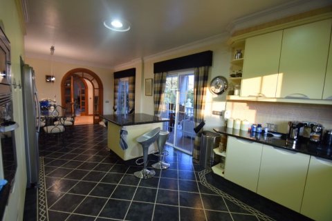 Villa for sale in Alfaz del Pi, Alicante, Spain 5 bedrooms, 470 sq.m. No. 44380 - photo 8