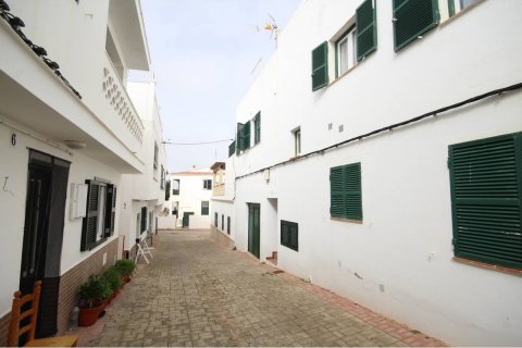 Apartment for sale in Mahon, Menorca, Spain 2 bedrooms, 45 sq.m. No. 47474 - photo 1