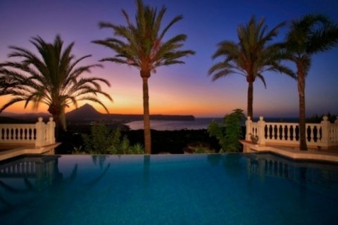 Villa for sale in Javea, Alicante, Spain 5 bedrooms, 959 sq.m. No. 45744 - photo 5