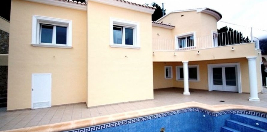 Villa in Calpe, Alicante, Spain 3 bedrooms, 160 sq.m. No. 45606