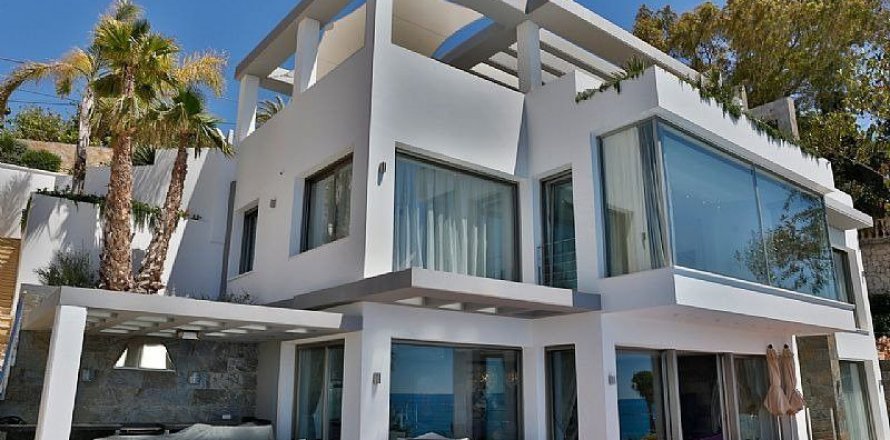 Villa in Calpe, Alicante, Spain 4 bedrooms, 484 sq.m. No. 41647