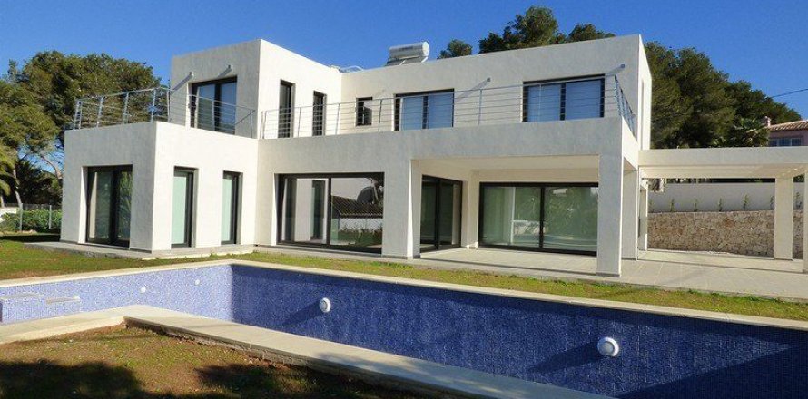 Villa in Javea, Alicante, Spain 4 bedrooms, 250 sq.m. No. 44204