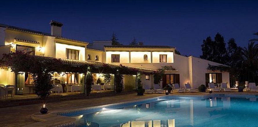 Villa in Benissa, Alicante, Spain 8 bedrooms, 700 sq.m. No. 43624