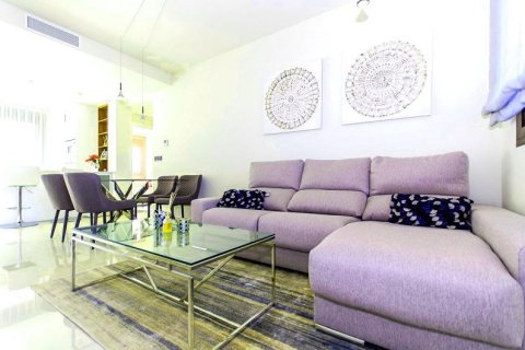 Townhouse for sale Torrevieja, Alicante, Spain 3 bedrooms, 71 sq.m. No. 43179 - photo 7