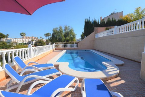 Villa for sale Cabo Roig, Alicante, Spain 4 bedrooms, 187 sq.m. No. 41360 - photo 2