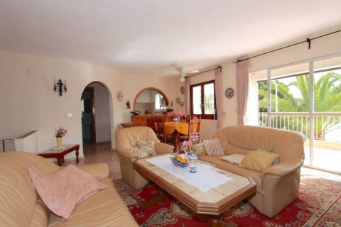 Villa for sale in Javea, Alicante, Spain 4 bedrooms, 200 sq.m. No. 45246 - photo 3