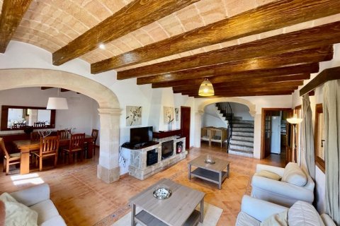 Finca for sale in Llubi, Mallorca, Spain 4 bedrooms, 245 sq.m. No. 46777 - photo 6