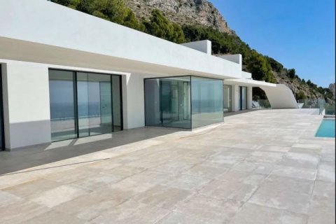 Villa for sale in Alicante, Spain 6 bedrooms, 860 sq.m. No. 41611 - photo 5