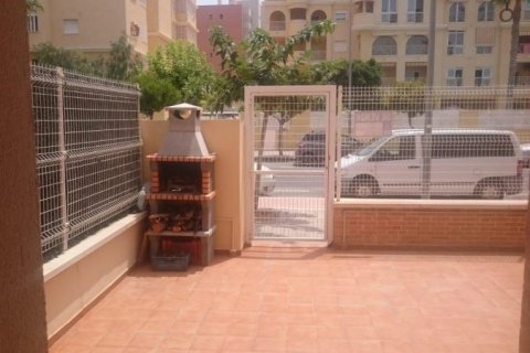 Townhouse for sale in Alicante, Spain 3 bedrooms, 300 sq.m. No. 44988 - photo 4