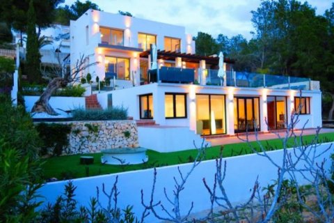 Villa for sale in Calpe, Alicante, Spain 4 bedrooms, 326 sq.m. No. 44897 - photo 3