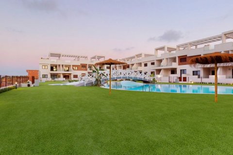 Townhouse for sale in Torrevieja, Alicante, Spain 2 bedrooms, 131 sq.m. No. 44518 - photo 6