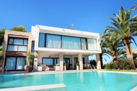 Villa for sale in Javea, Alicante, Spain 6 bedrooms, 542 sq.m. No. 44363 - photo 1