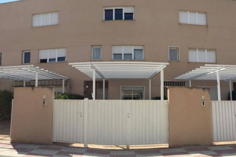 Townhouse for sale in El Campello, Alicante, Spain 4 bedrooms, 340 sq.m. No. 45460 - photo 2