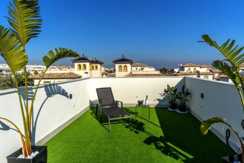 Villa for sale in Santa Pola, Alicante, Spain 3 bedrooms, 219 sq.m. No. 45249 - photo 4