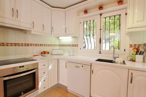 Villa for sale in Altea, Alicante, Spain 3 bedrooms, 160 sq.m. No. 43839 - photo 9