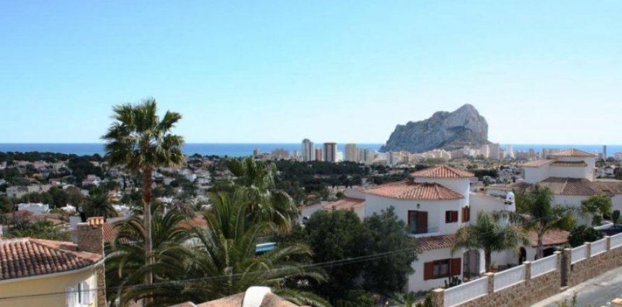 Villa in Calpe, Alicante, Spain 4 bedrooms, 300 sq.m. No. 45624