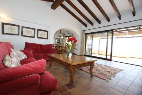 Villa for sale in Altea, Alicante, Spain 4 bedrooms, 242 sq.m. No. 42786 - photo 5