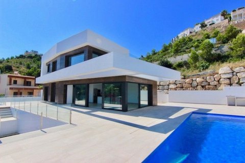 Villa for sale in Denia, Alicante, Spain 3 bedrooms, 487 sq.m. No. 41918 - photo 1