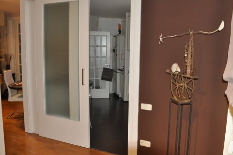 Villa for sale in Barcelona, Spain 3 bedrooms, 160 sq.m. No. 41462 - photo 6