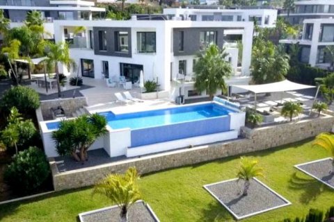 Villa for sale in Javea, Alicante, Spain 4 bedrooms, 365 sq.m. No. 43838 - photo 2