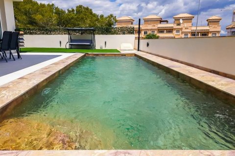 Villa for sale in Alicante, Spain 3 bedrooms, 134 sq.m. No. 41715 - photo 7