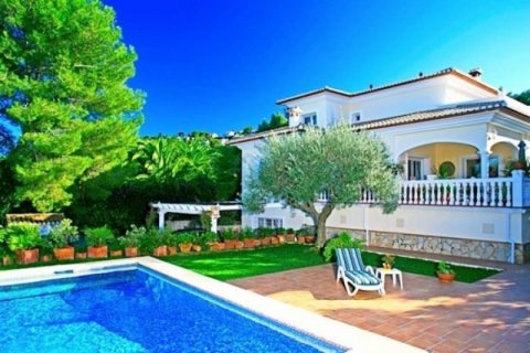 Villa for sale in Javea, Alicante, Spain 3 bedrooms, 350 sq.m. No. 45693 - photo 7