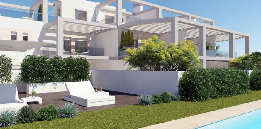 Townhouse in Alicante, Spain 4 bedrooms, 362 sq.m. No. 44597