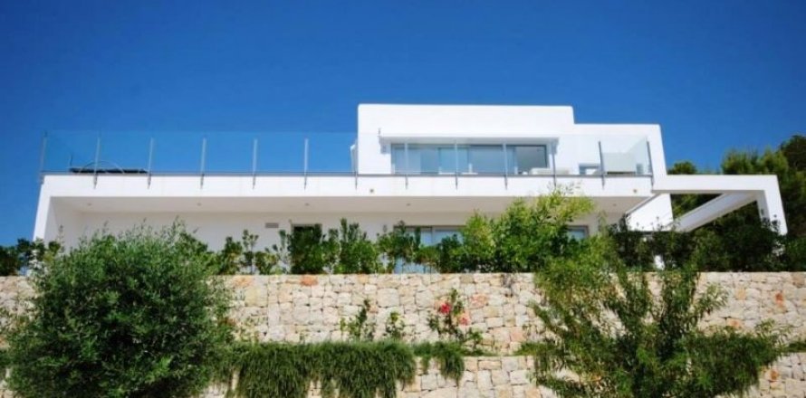 Villa in Moraira, Alicante, Spain 3 bedrooms, 220 sq.m. No. 43994