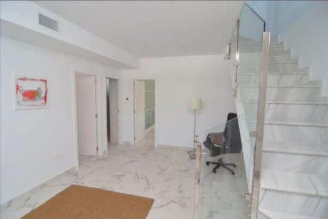 Villa for sale in Polop, Alicante, Spain 3 bedrooms, 180 sq.m. No. 45936 - photo 5