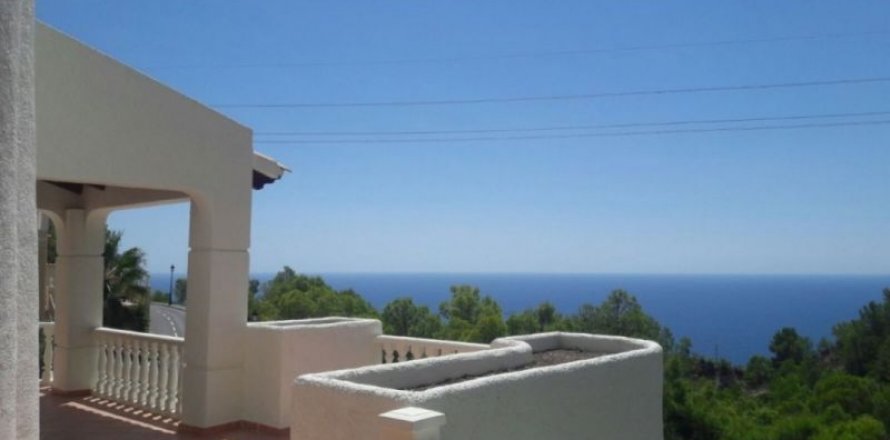 Villa in Altea, Alicante, Spain 3 bedrooms, 234 sq.m. No. 45442