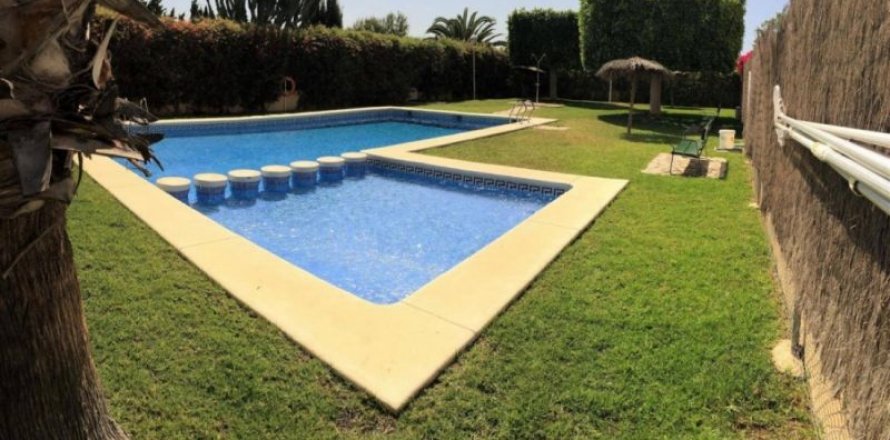 Townhouse in El Campello, Alicante, Spain 4 bedrooms, 340 sq.m. No. 45460