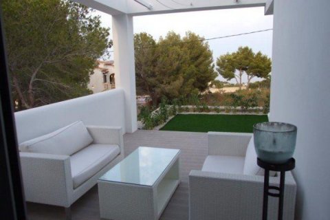 Villa for sale in Moraira, Alicante, Spain 3 bedrooms, 220 sq.m. No. 44955 - photo 9