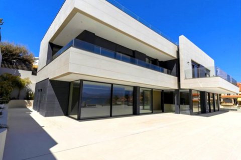 Villa for sale in Alicante, Spain 4 bedrooms, 513 sq.m. No. 45493 - photo 2