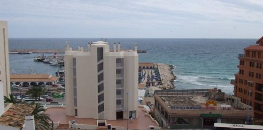 Apartment in Calpe, Alicante, Spain 3 bedrooms, 150 sq.m. No. 45942