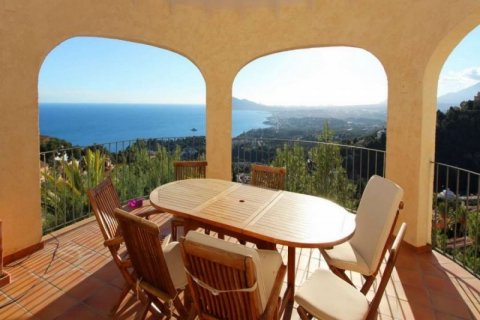 Villa for sale in Altea, Alicante, Spain 4 bedrooms, 209 sq.m. No. 45610 - photo 3