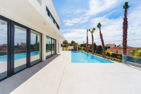 Villa for sale in Calpe, Alicante, Spain 3 bedrooms, 729 sq.m. No. 44259 - photo 4