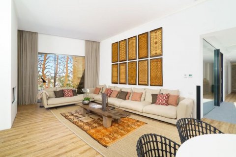 Villa for sale in Javea, Alicante, Spain 3 bedrooms, 300 sq.m. No. 44219 - photo 2
