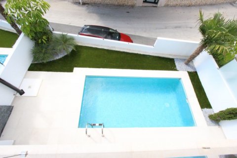 Townhouse for sale in Calpe, Alicante, Spain 3 bedrooms, 300 sq.m. No. 42737 - photo 6