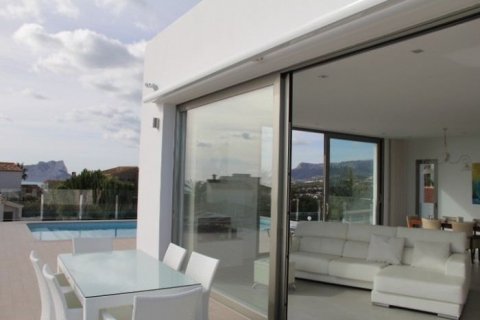 Villa for sale in Moraira, Alicante, Spain 3 bedrooms, 220 sq.m. No. 44955 - photo 6