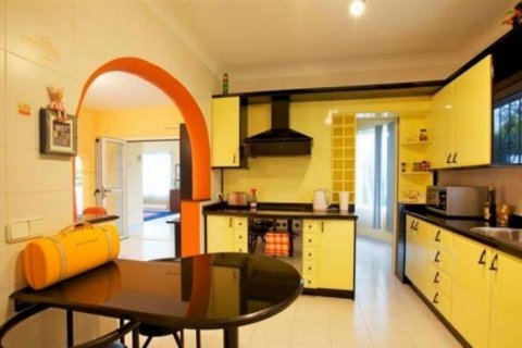 Villa for sale in Calpe, Alicante, Spain 4 bedrooms,  No. 45588 - photo 6