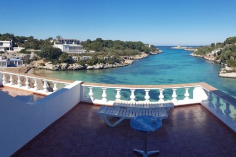 Hotel for sale on Menorca, Spain 15 bedrooms,  No. 45288 - photo 4