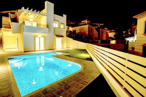 Villa for sale in Quesada, Jaen, Spain 3 bedrooms, 351 sq.m. No. 44777 - photo 1